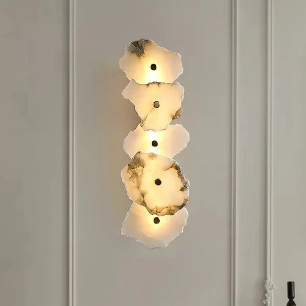 LED-Wandleuchte aus Marmor & Kupfer