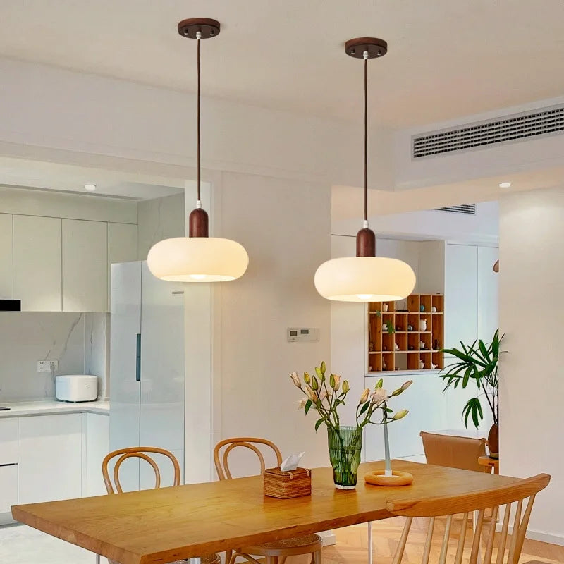 Melkglazen LED Hanglamp met Houten Pendel