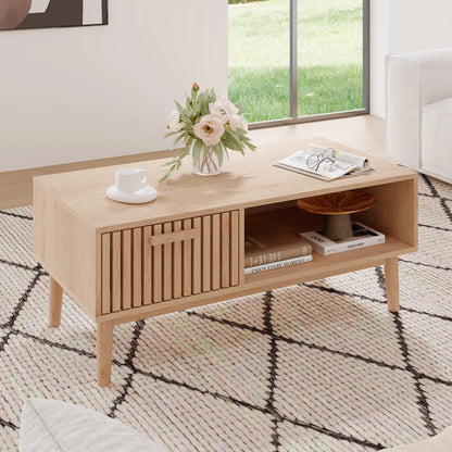Couchtisch aus Massivholz – Natürlicher, niedriger Beistelltisch für das Wohnzimmer
