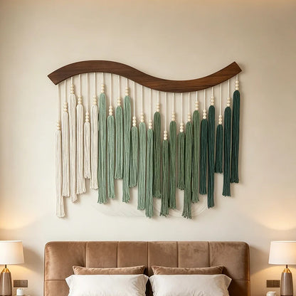 Grüne Makramee-Wanddekoration mit Quasten – 70 × 80 cm