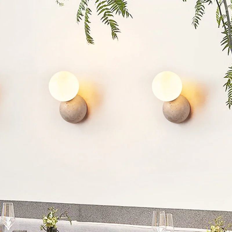 Runde Steinwandleuchte – Warmweißes Bettlicht