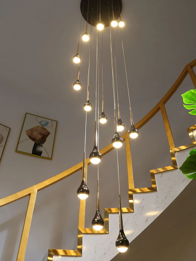 LED-Treppenhaus-Pendelleuchte – Schwarz und Gold