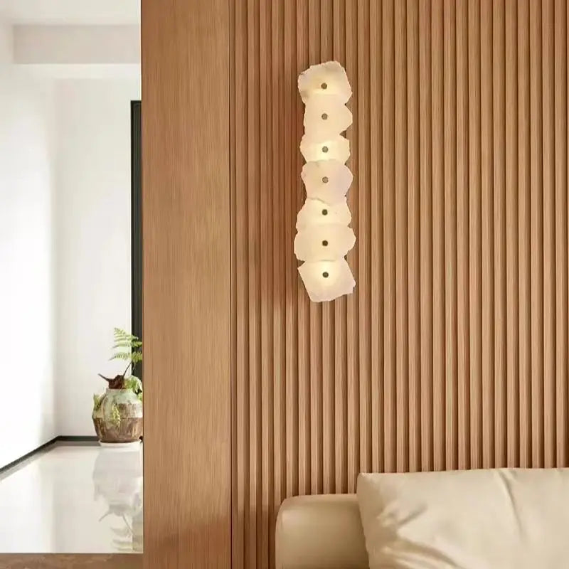 LED-Wandleuchte aus Marmor & Kupfer