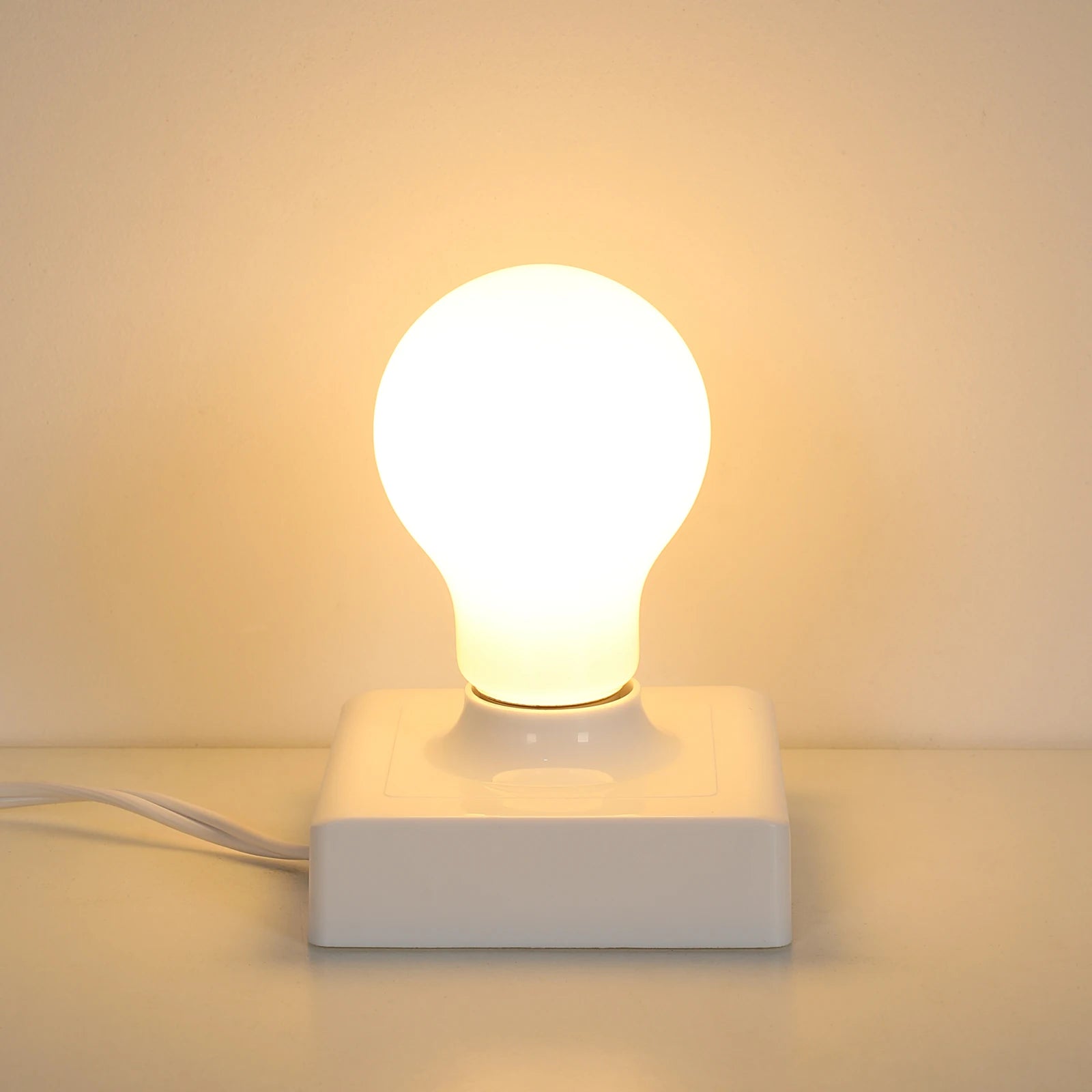 E27 LED Edison Glühbirne 4W Vintage Retro Filamentlampe ST64 Amber Glas Warmweiß 3000K 430LM Energiesparend Antik Schraubsockel Dekorative Glühbirne