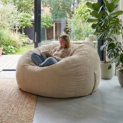 Big Mega XXL Sitzsack aus geripptem Stoff. Inklusive Schaumstofffüllung