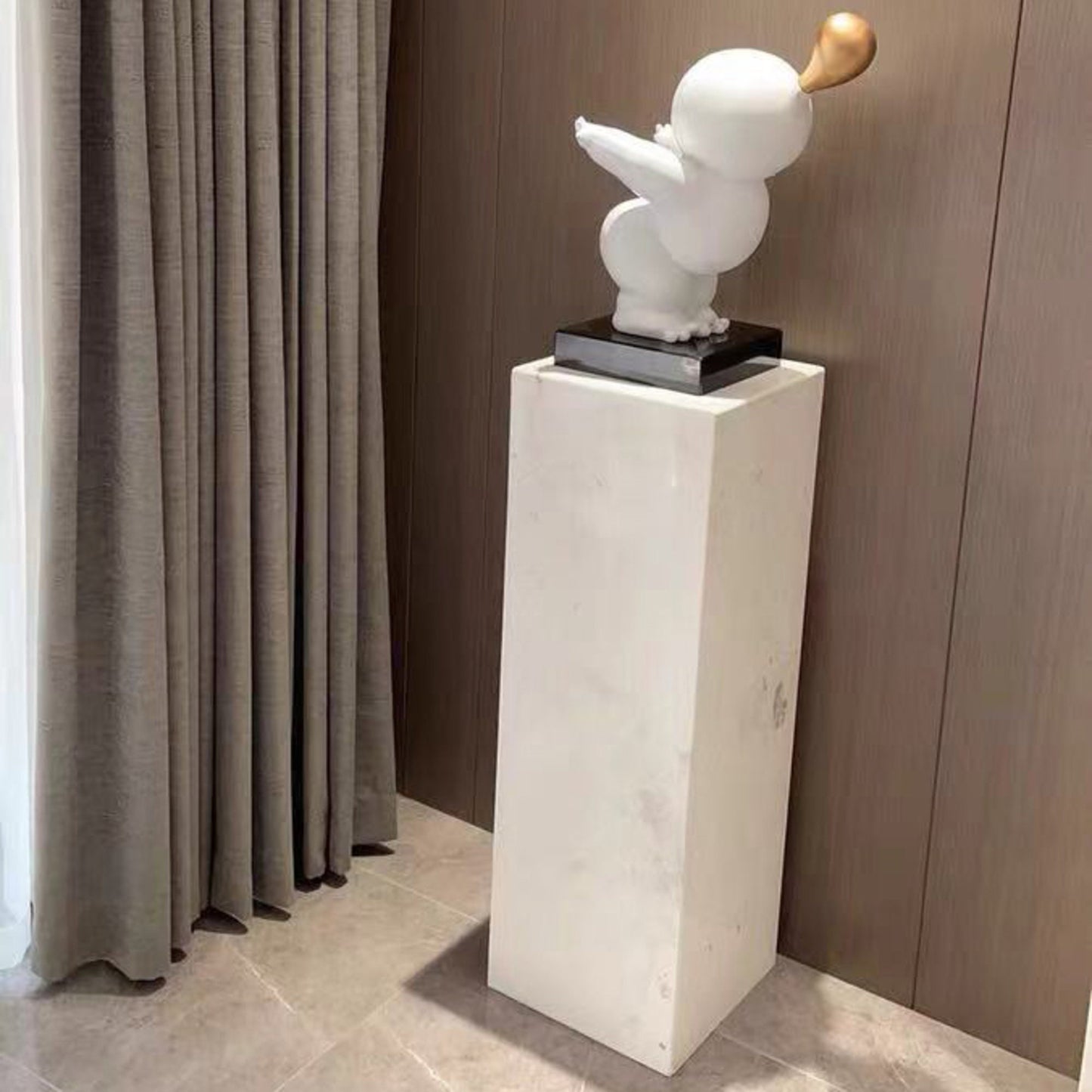 White marble pedestal ornaments Floor-to-floor stone pillar pedestal